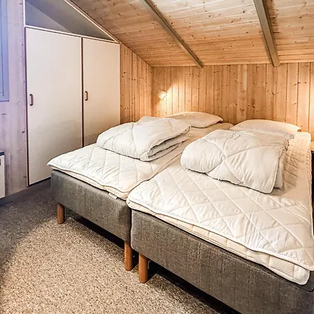 בית נופש Stunning In With Sauna *